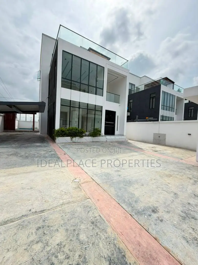 5bdrm Duplex in Lekki Phase 1 for sale in Lekki Phase 1