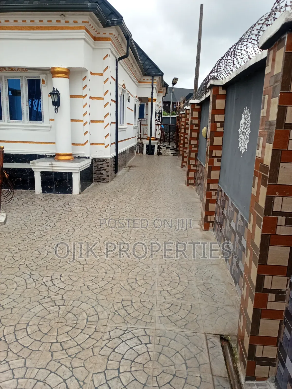 4bdrm Bungalow in Ojik Properties, Owerri for sale in Owerri