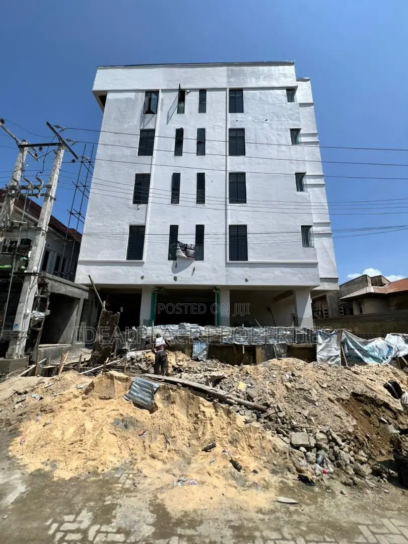 2bdrm Apartment in Osapa london for sale in Osapa london