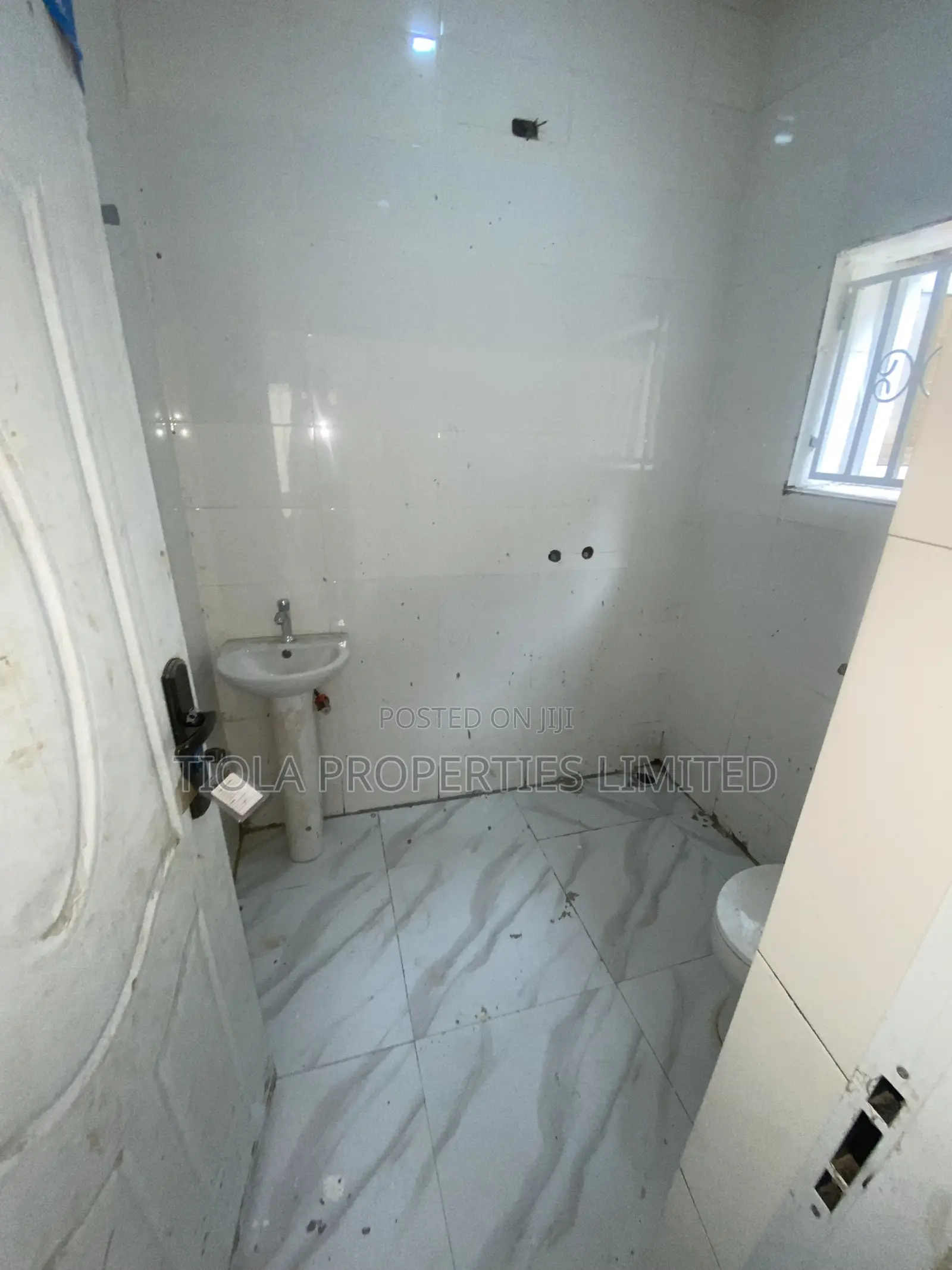 2bdrm Block of Flats in Wealth Estate, Sabon Lugbe for rent in Sabon Lugbe