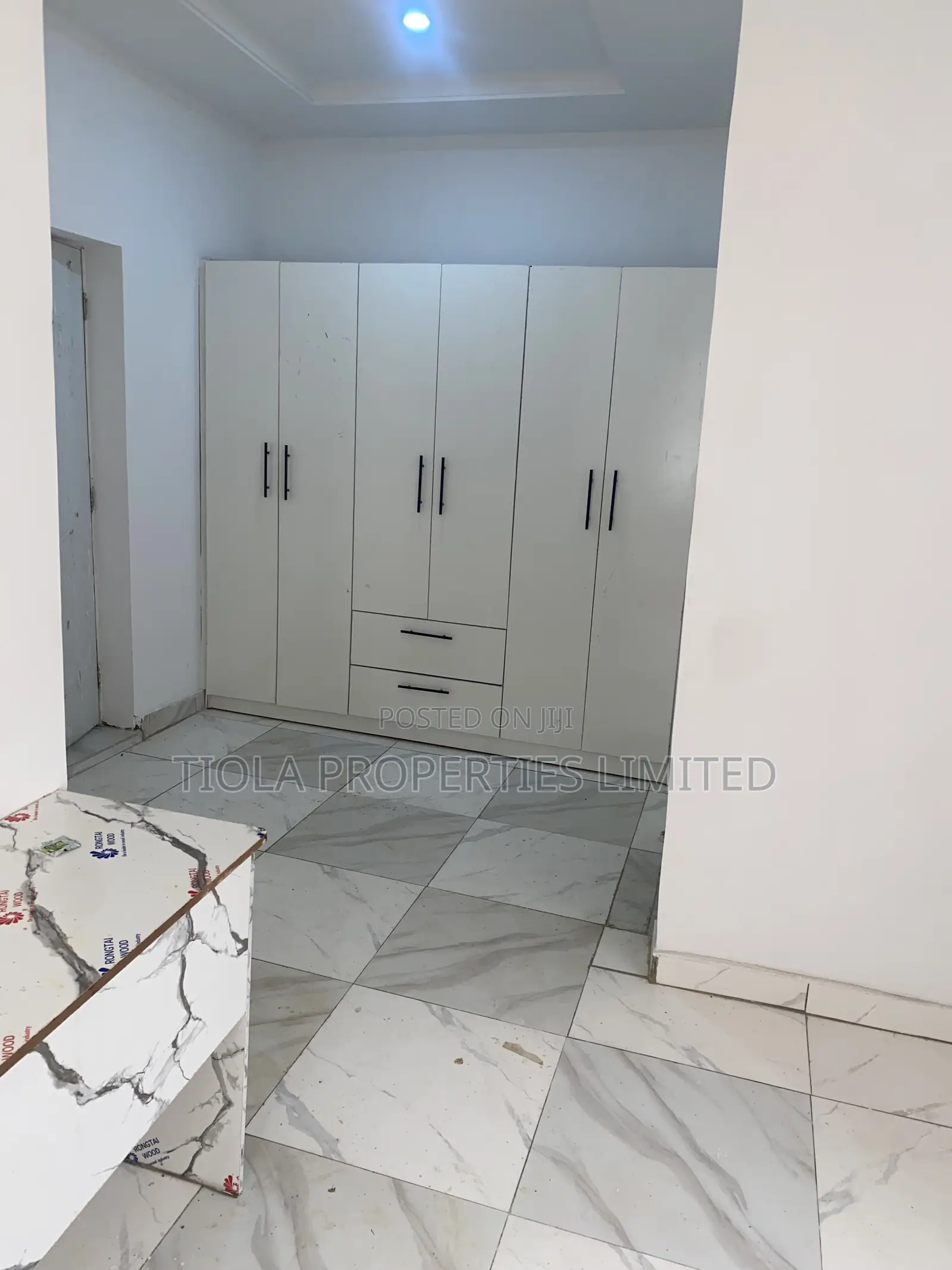 2bdrm Block of Flats in Wealth Estate, Sabon Lugbe for rent in Sabon Lugbe