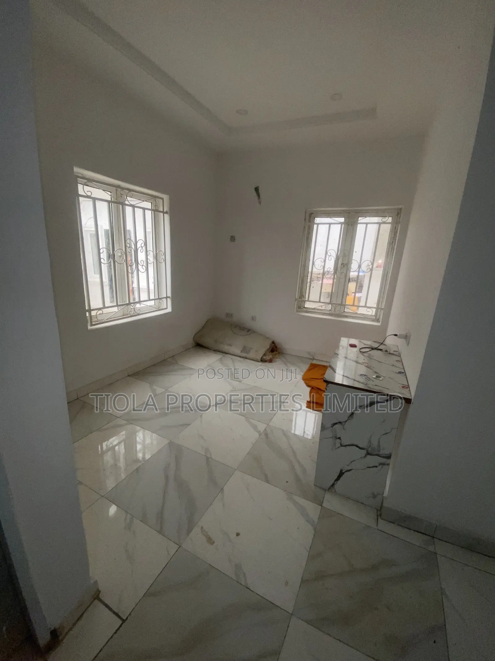 2bdrm Block of Flats in Wealth Estate, Sabon Lugbe for rent in Sabon Lugbe