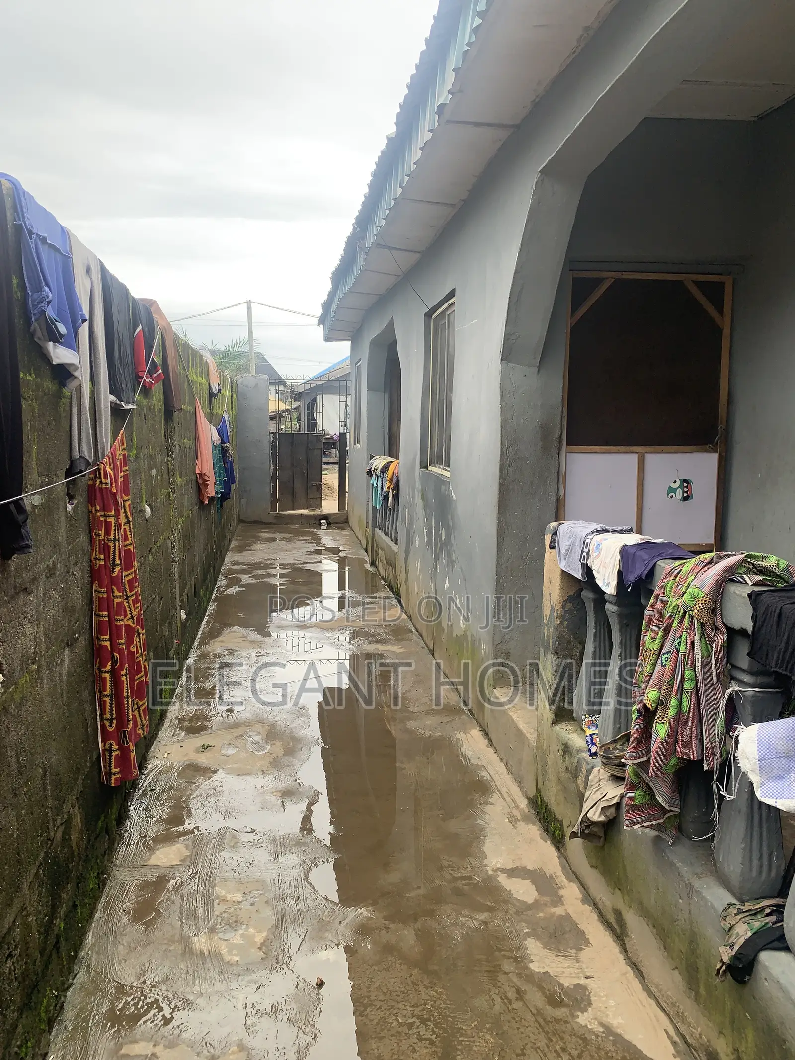 1bdrm Block of Flats in Alaba for sale in Alaba
