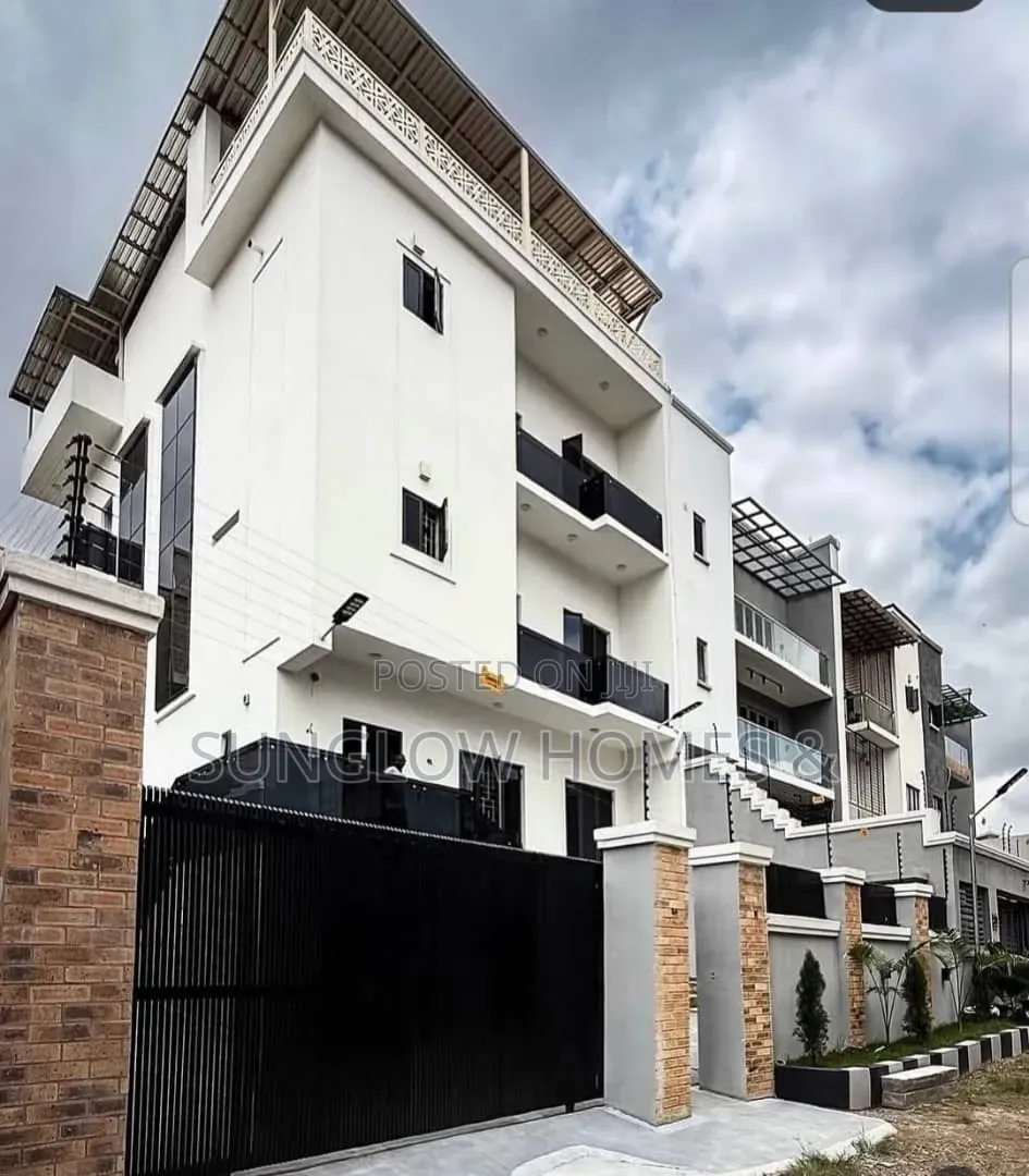 5bdrm Duplex in Guzape District for sale in Guzape District
