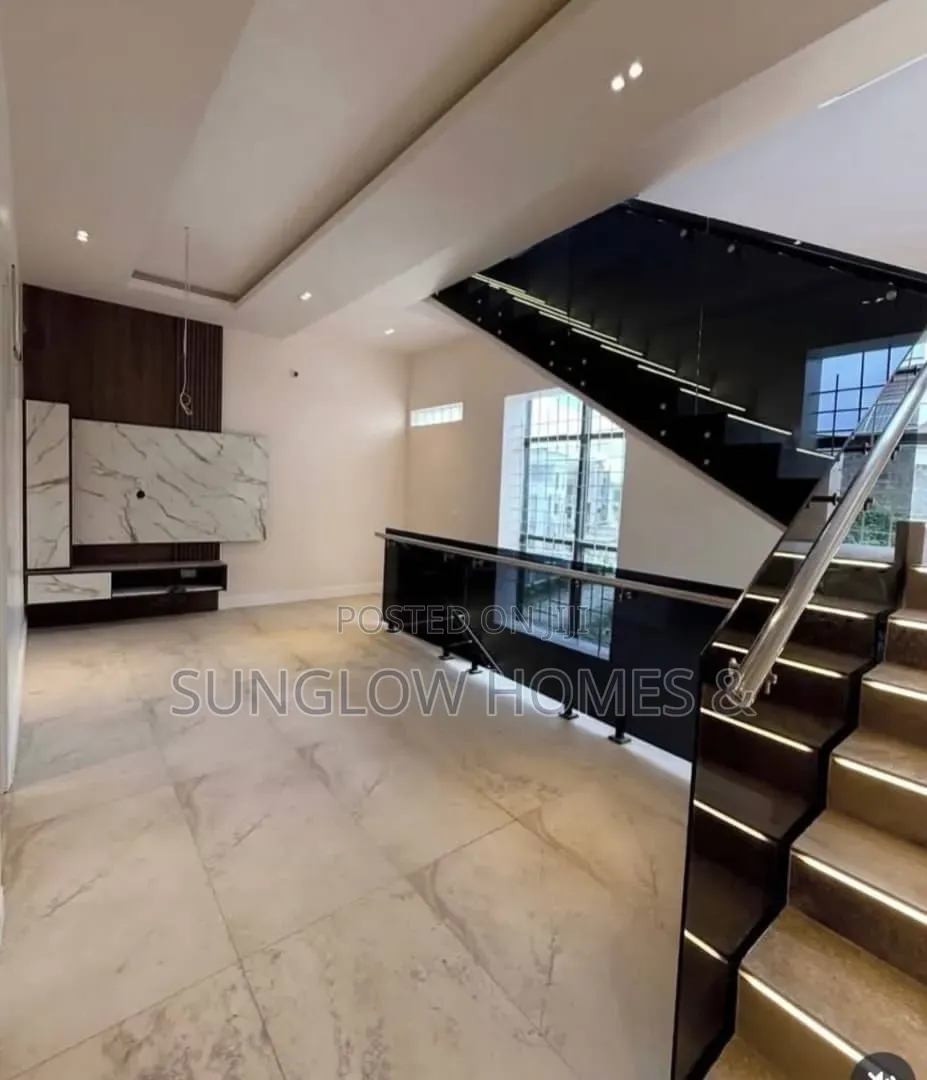 5bdrm Duplex in Guzape District for sale in Guzape District