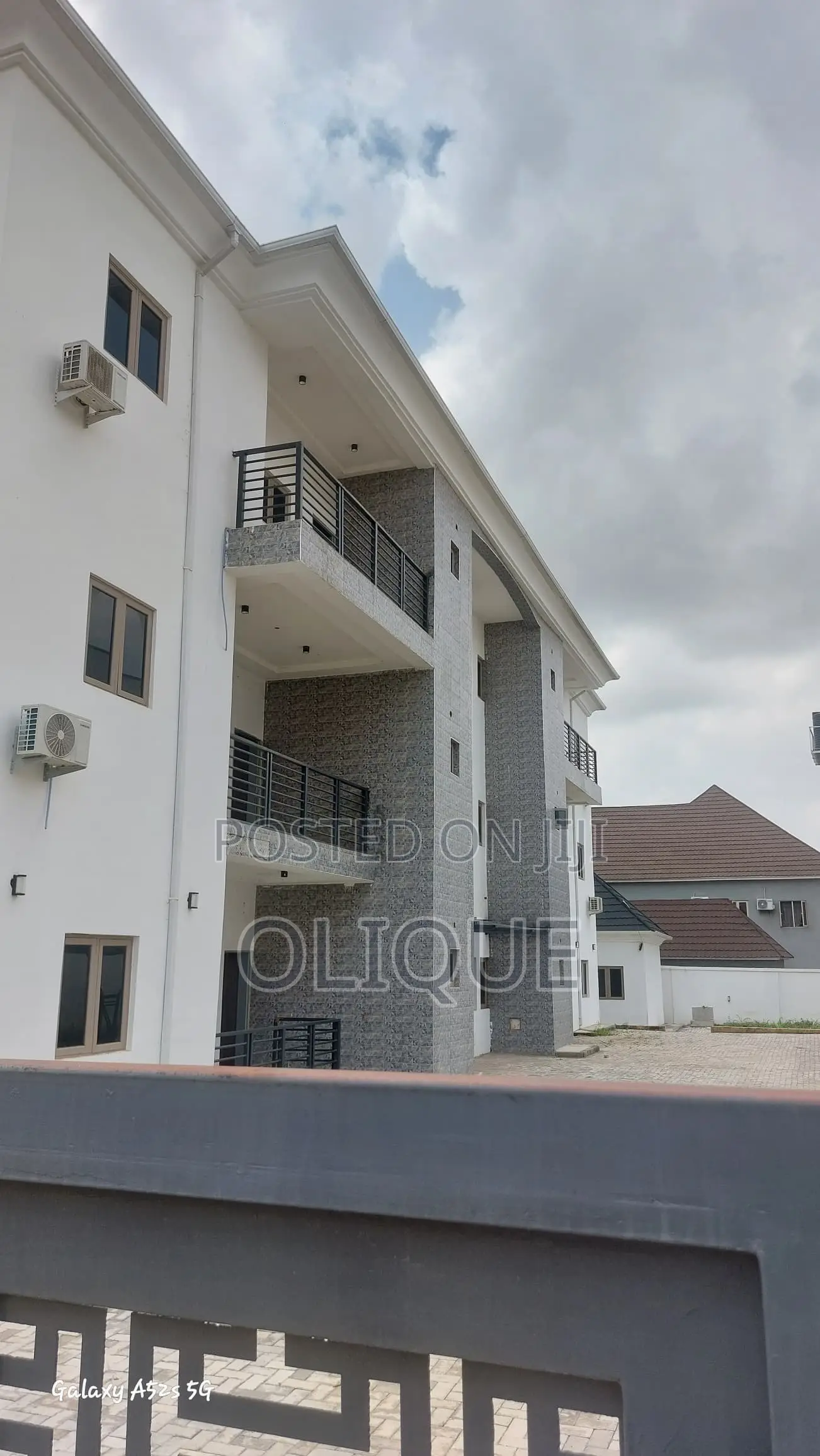18bdrm Block of Flats in Jahi Gilmore for rent in Jahi