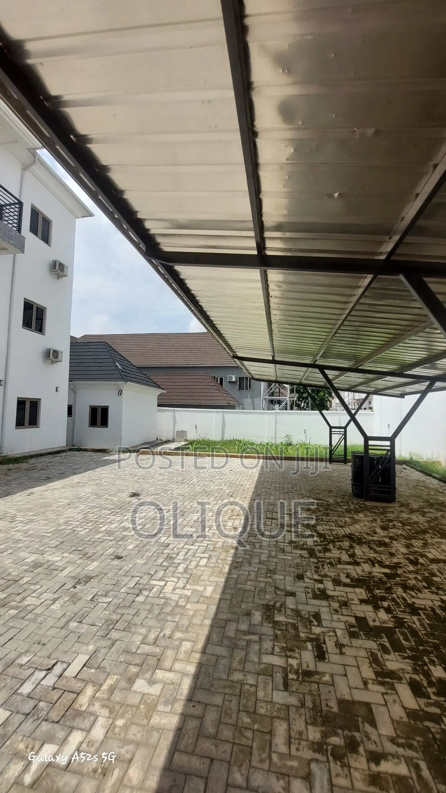 18bdrm Block of Flats in Jahi Gilmore for rent in Jahi