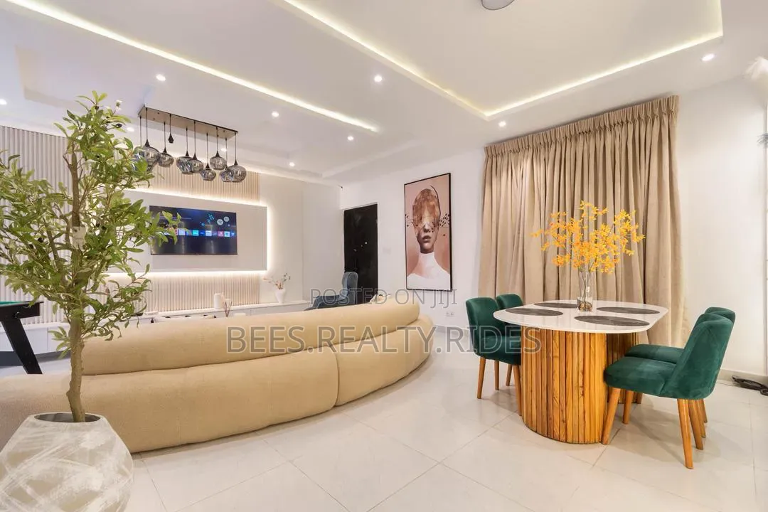 Luxury 2 BRM With a Rooftop Pool, Gym and a Balcony Space in Lekki Phase 1