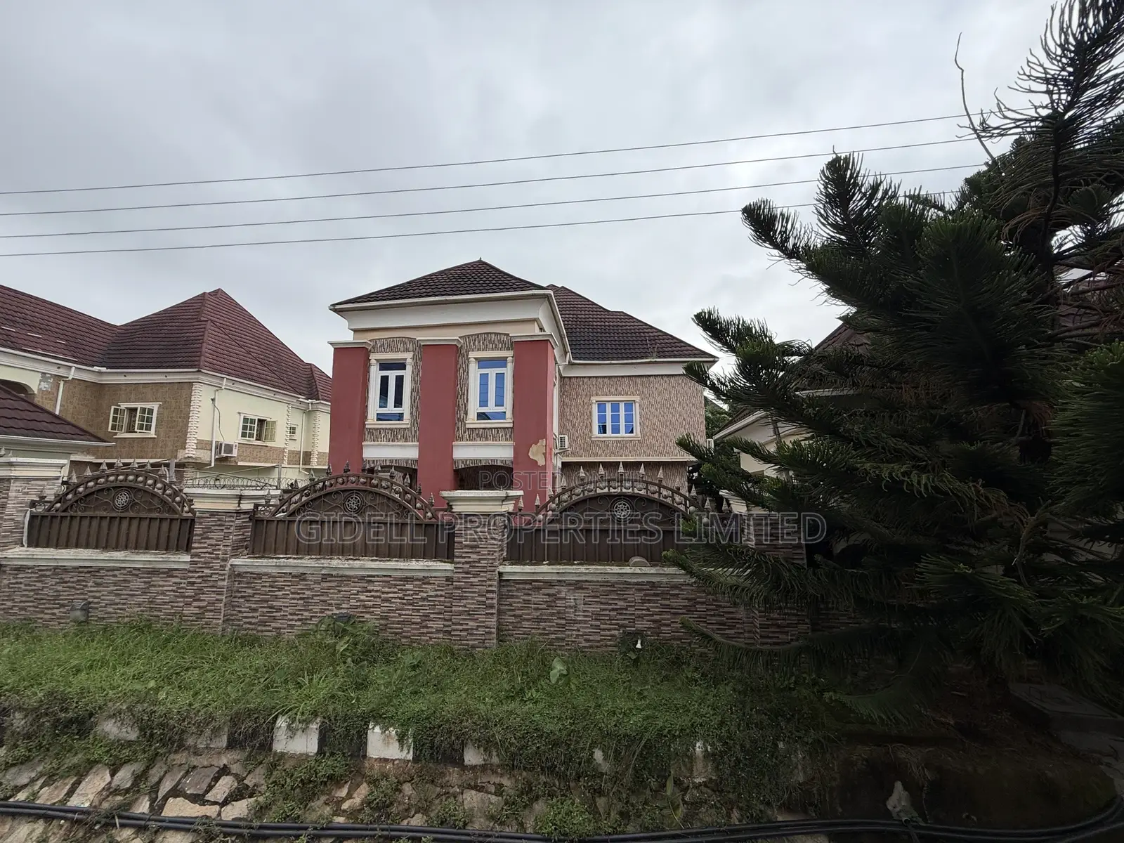5bdrm Duplex in Fynestone Estate,, Life Camp for sale in Life Camp