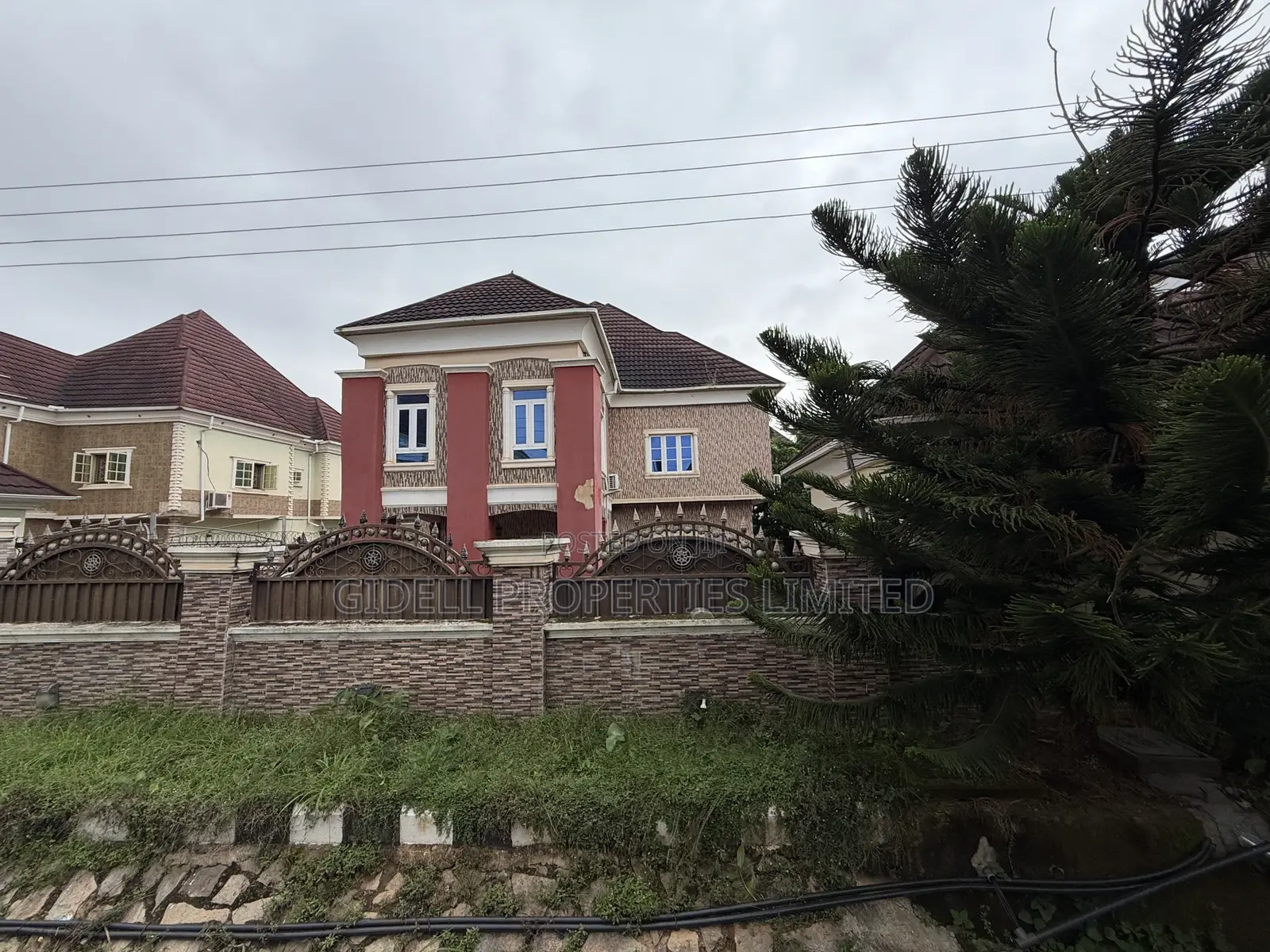 5bdrm Duplex in Fynestone Estate,, Life Camp for sale in Life Camp