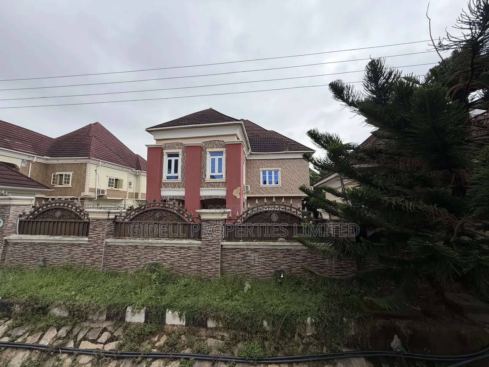 5bdrm Duplex in Fynestone Estate,, Life Camp for sale in Life Camp