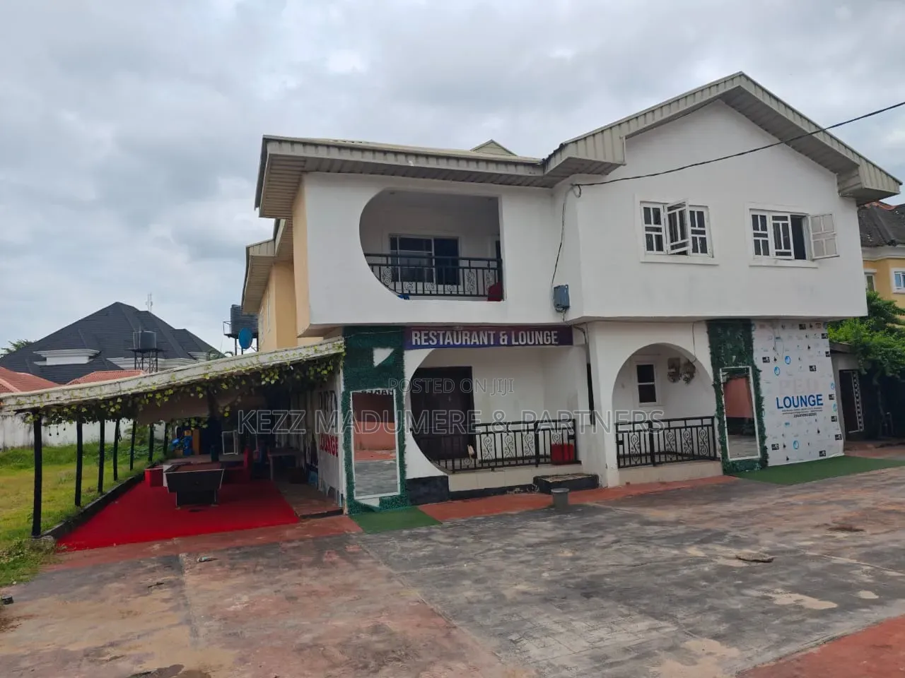5bdrm Duplex in Dbs Road,  Oshimili for rent in Oshimili South