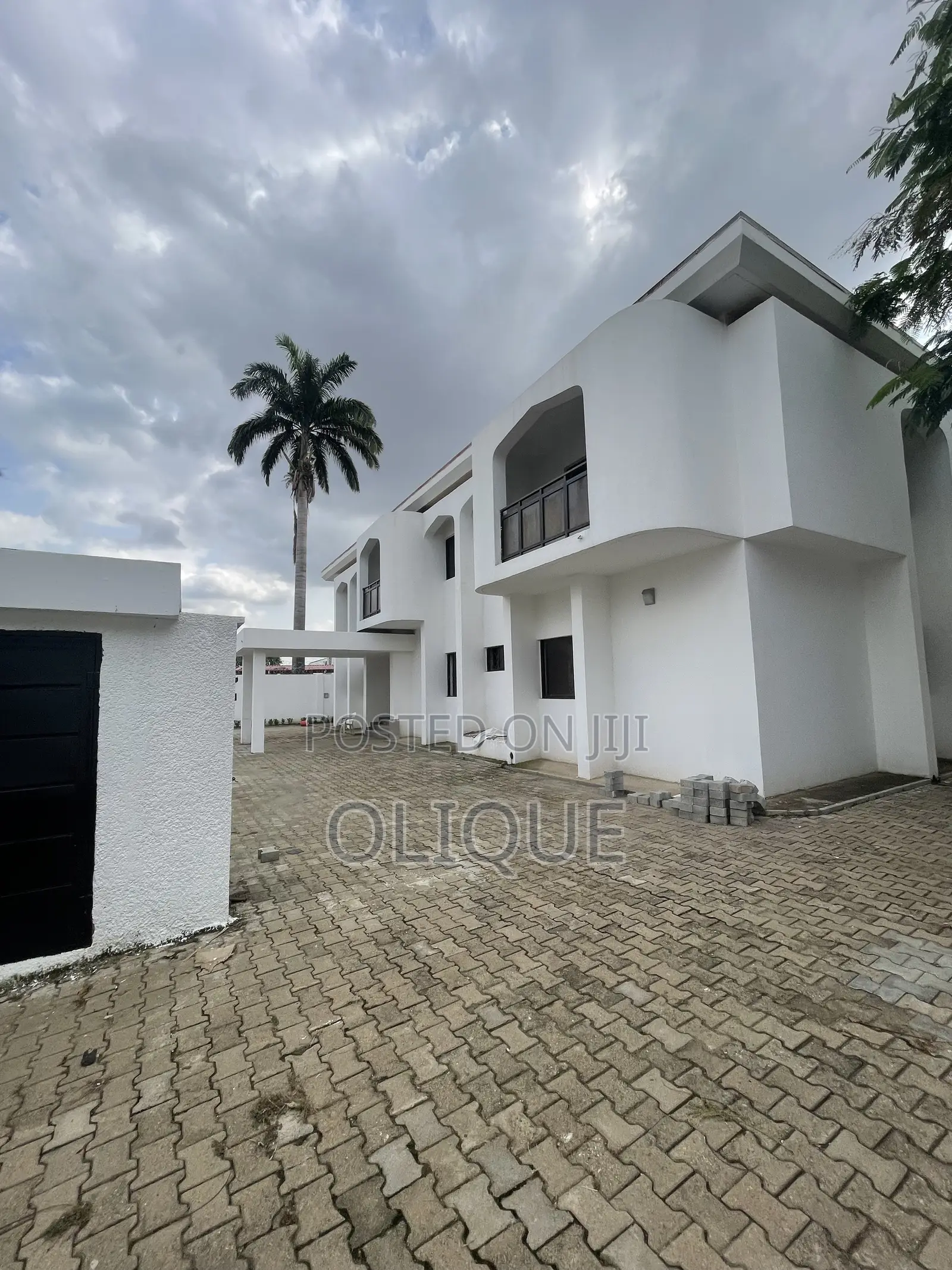 17bdrm Duplex in Maitama for rent in Maitama