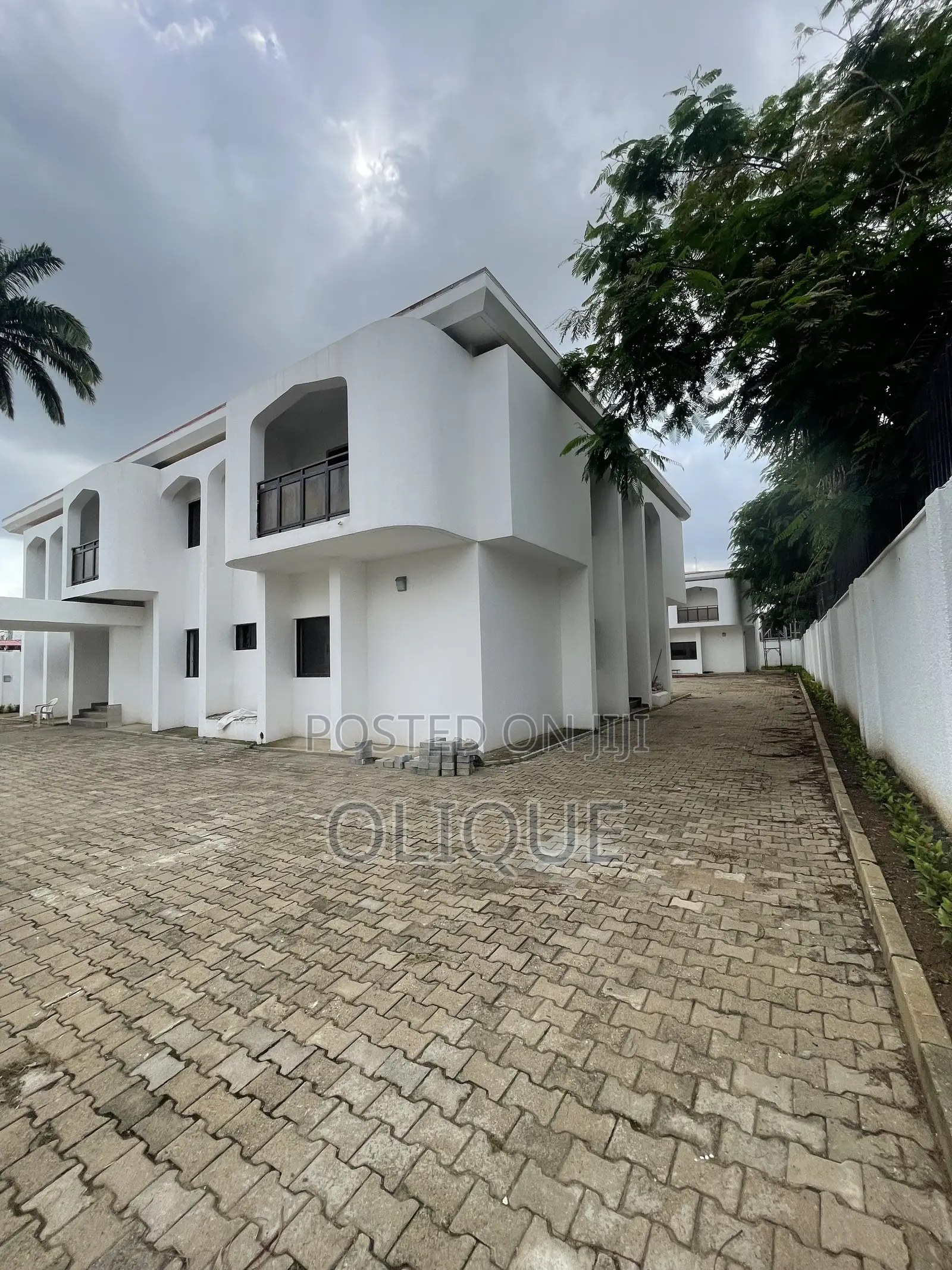 17bdrm Duplex in Maitama for rent in Maitama