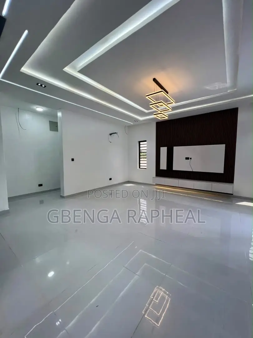 4bdrm Duplex in Ajah, Lekki for sale in Lekki
