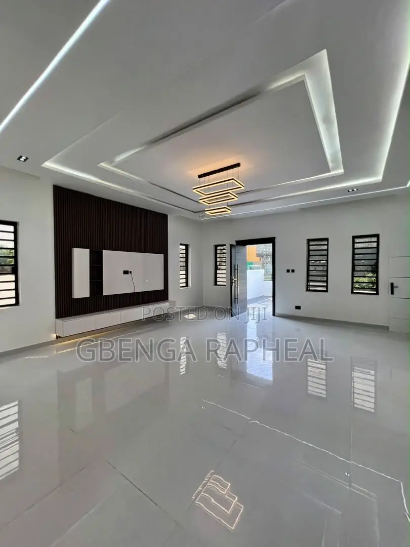 4bdrm Duplex in Ajah, Lekki for sale in Lekki