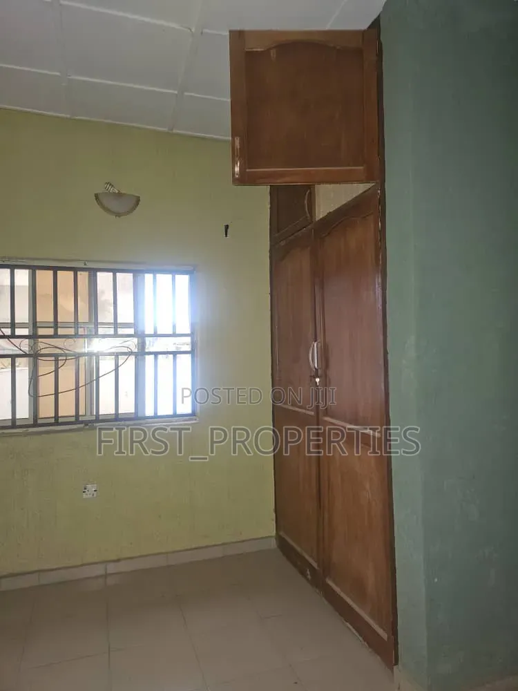 Furnished 8bdrm Block of Flats in Oluwo New Ife Road for sale in Ibadan