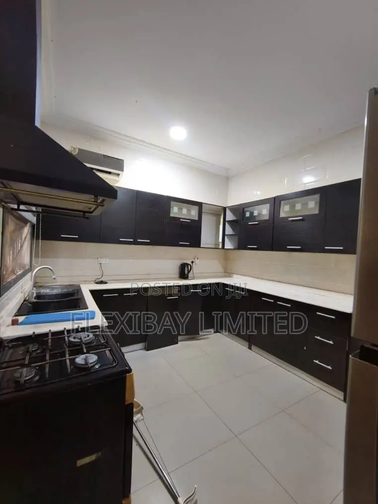 Furnished 3bdrm Townhouse / Terrace in Lekki Phase 1 for rent in Lekki Phase 1