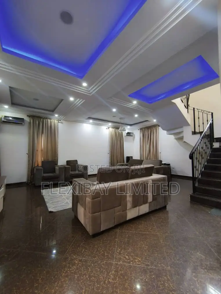 Furnished 3bdrm Townhouse / Terrace in Lekki Phase 1 for rent in Lekki Phase 1