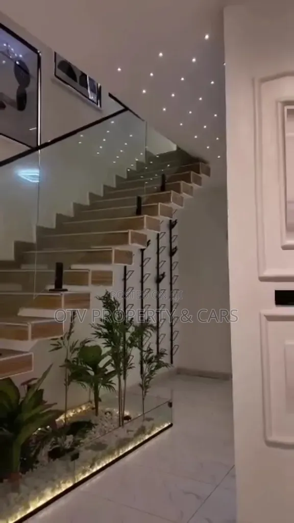 5bdrm Duplex in Lekki Expressway for sale in Lekki Expressway