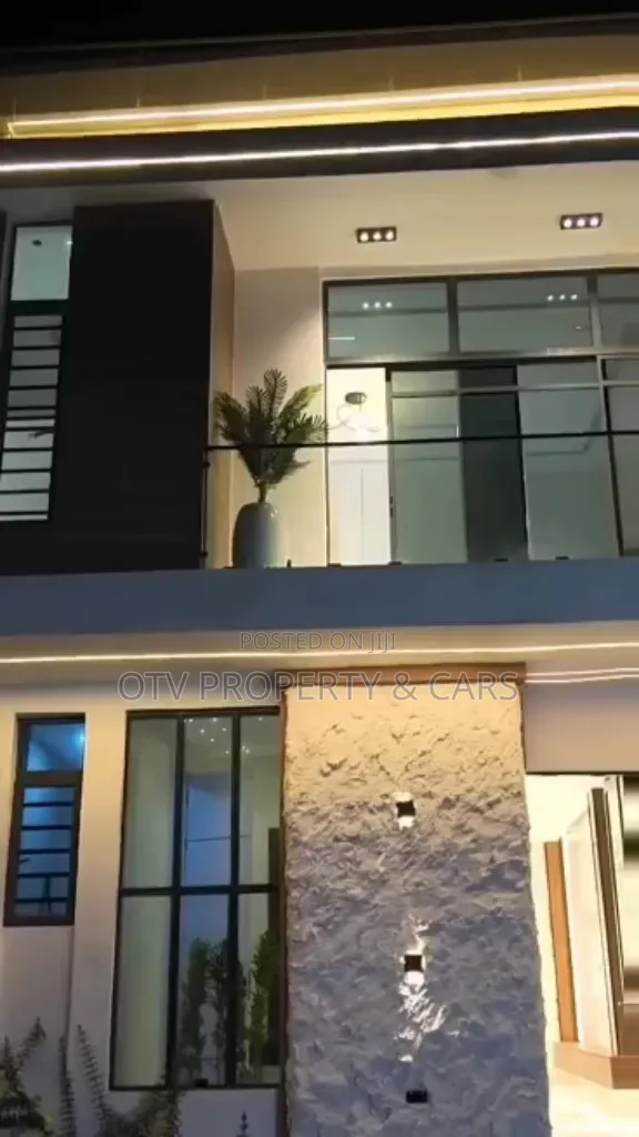 5bdrm Duplex in Lekki Expressway for sale in Lekki Expressway