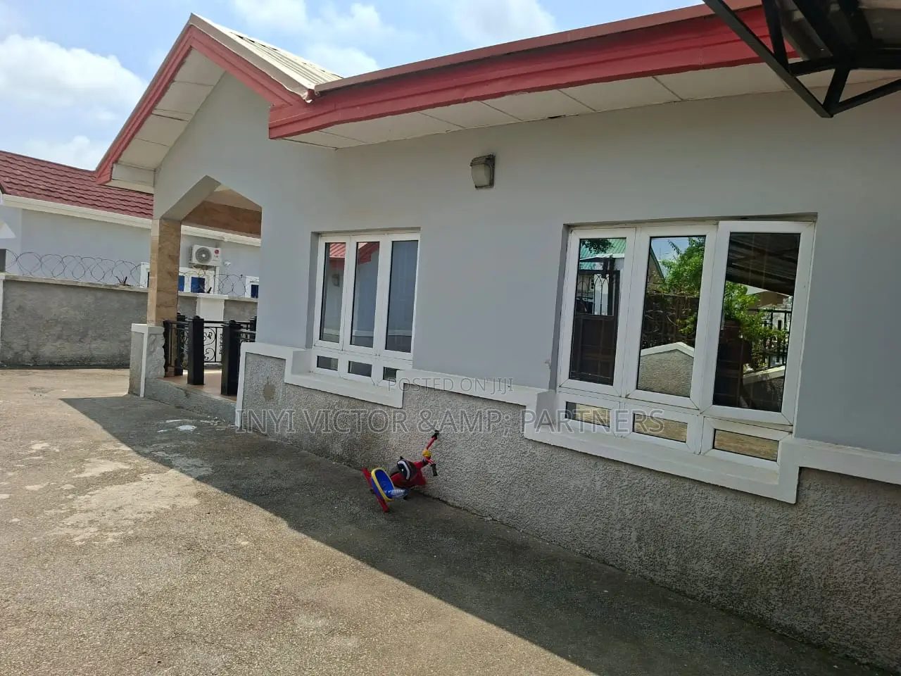 3bdrm Bungalow in Galadimawa for sale in Galadimawa