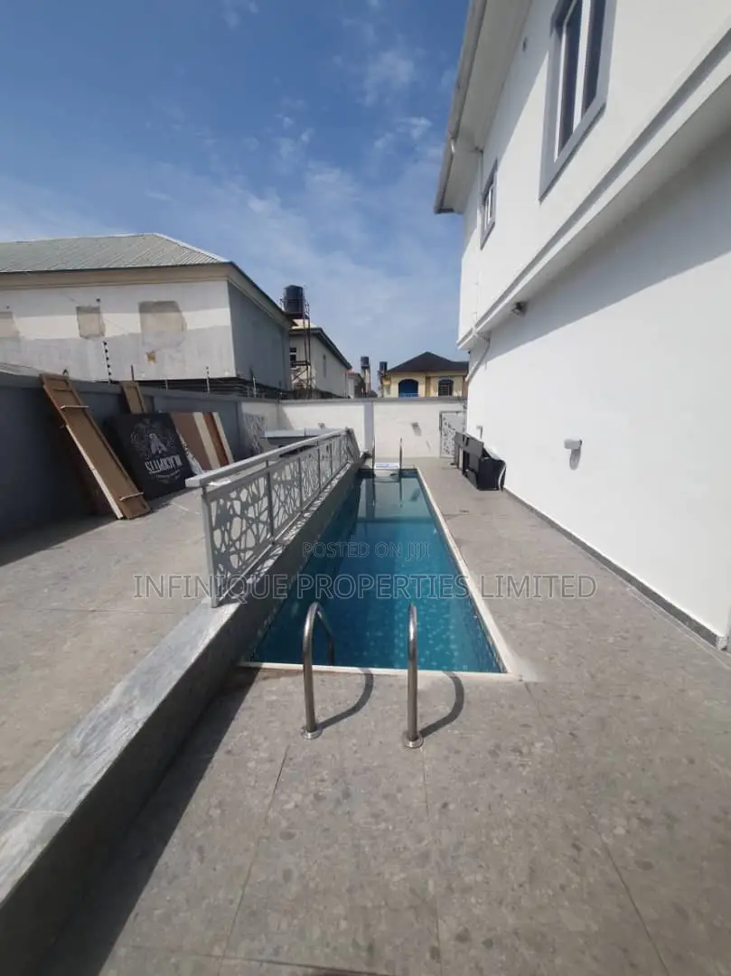 4bdrm Duplex in Lekki Phase 1 for rent in Lekki Phase 1
