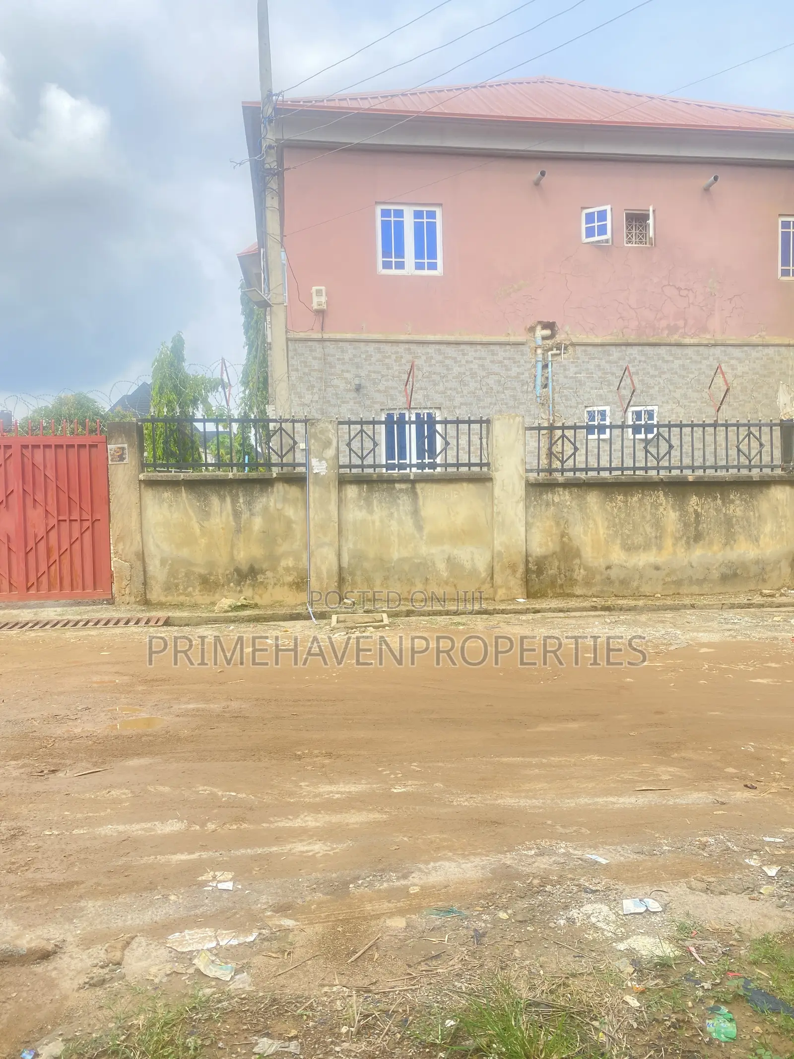 8bdrm Apartment in Kubwa for sale in Kubwa