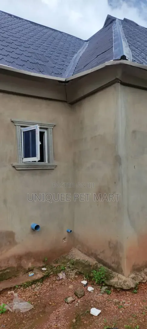 4bdrm Apartment in Auchi for sale in Auchi