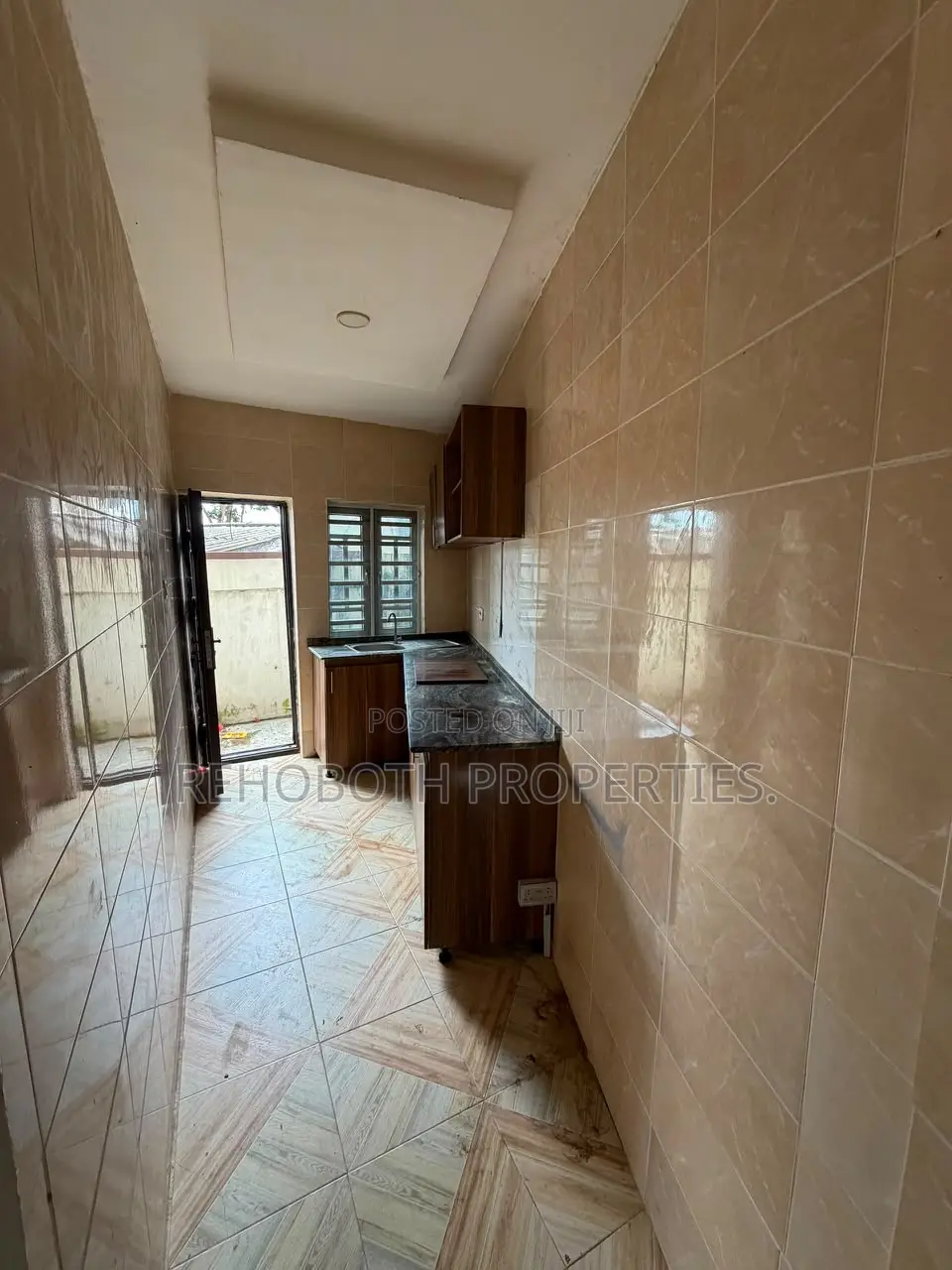 1bdrm Apartment in Ikolaba Gra., Basorun for rent in Basorun