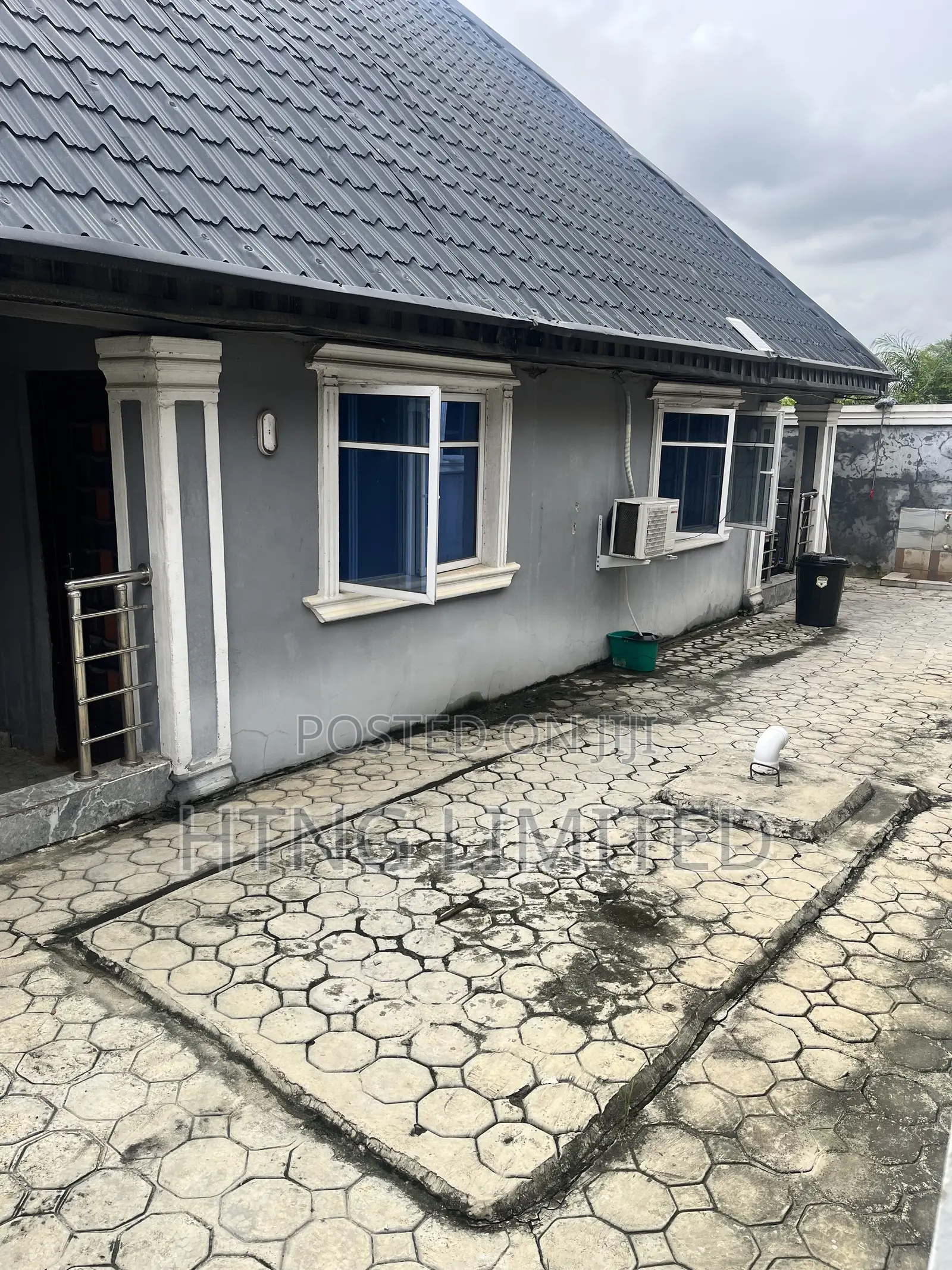 4bdrm Block of Flats in Wagbare, Igbogbo for sale in Igbogbo