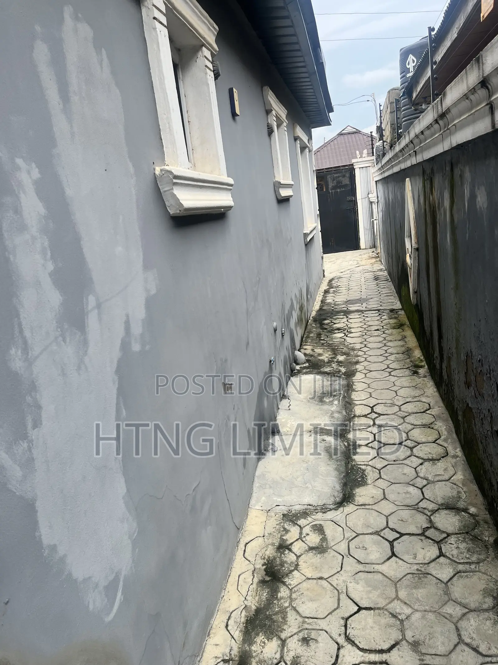 4bdrm Block of Flats in Wagbare, Igbogbo for sale in Igbogbo