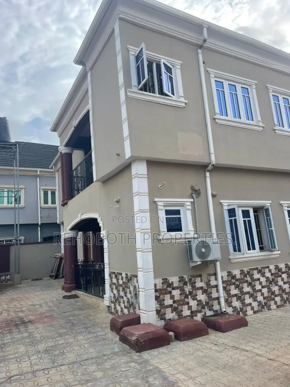 3bdrm Apartment in Elebu, Akala Express for rent in Akala Express