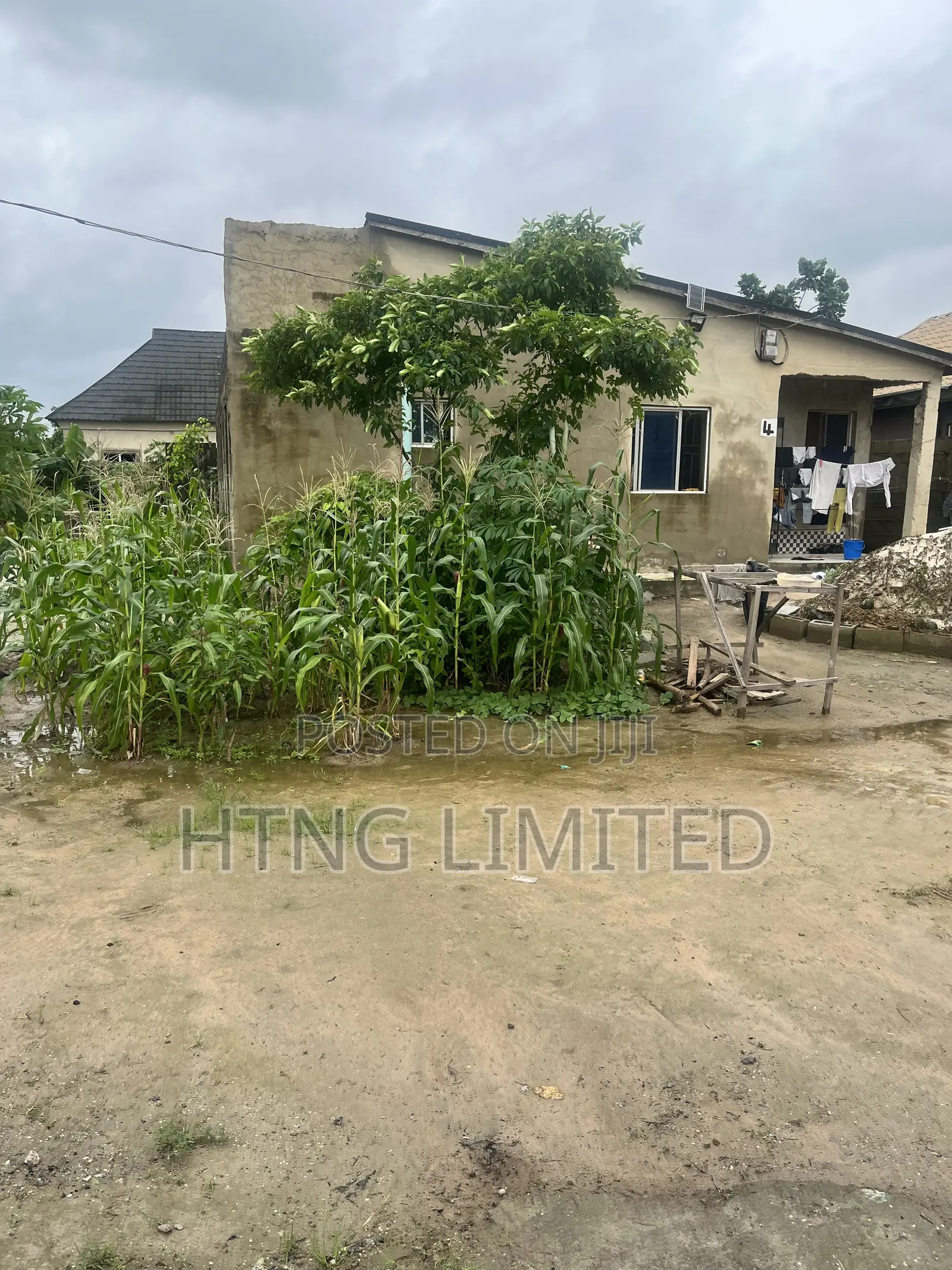 3bdrm Block of Flats in Wagbare, Igbogbo for sale in Igbogbo