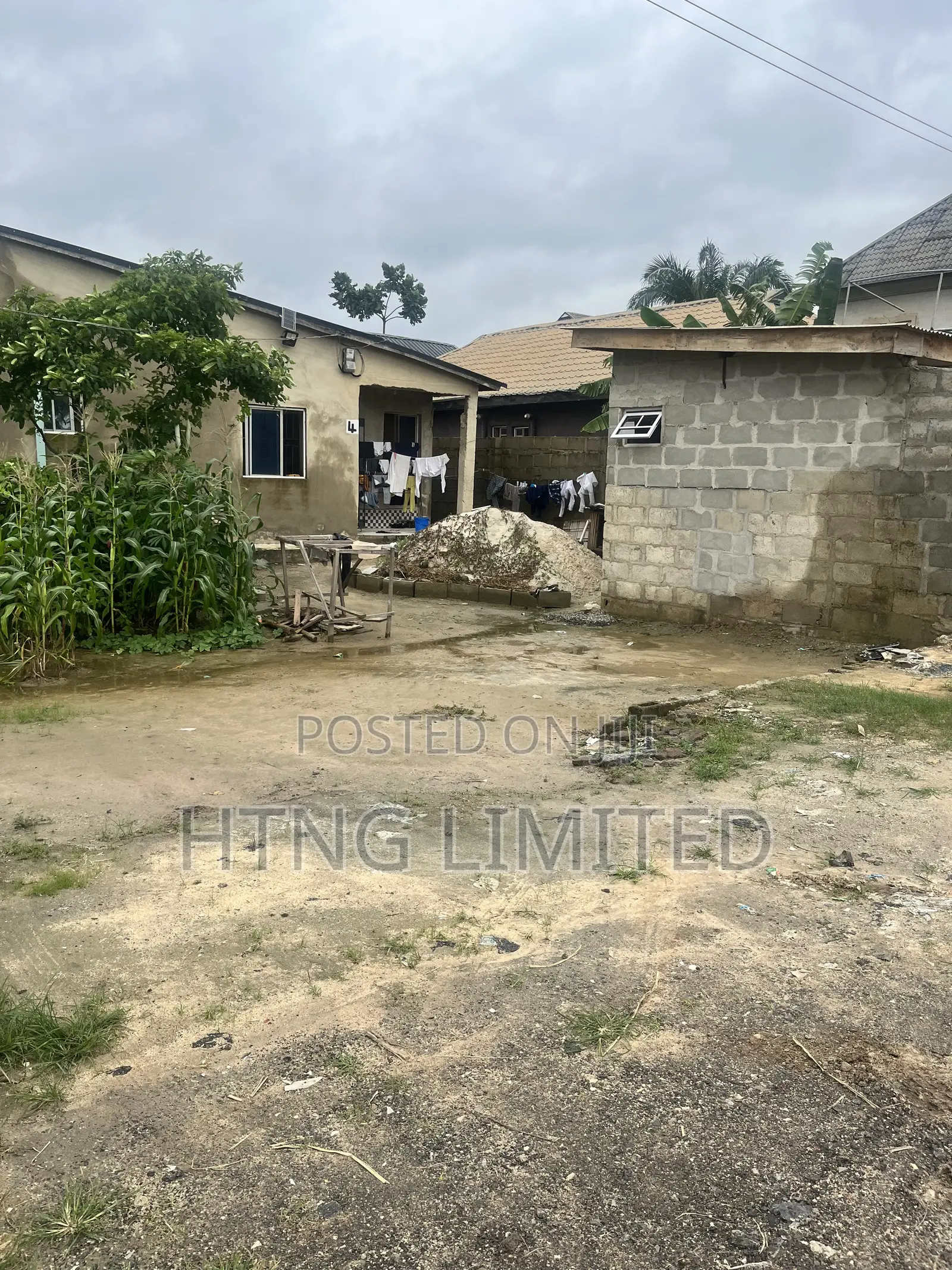 3bdrm Block of Flats in Wagbare, Igbogbo for sale in Igbogbo