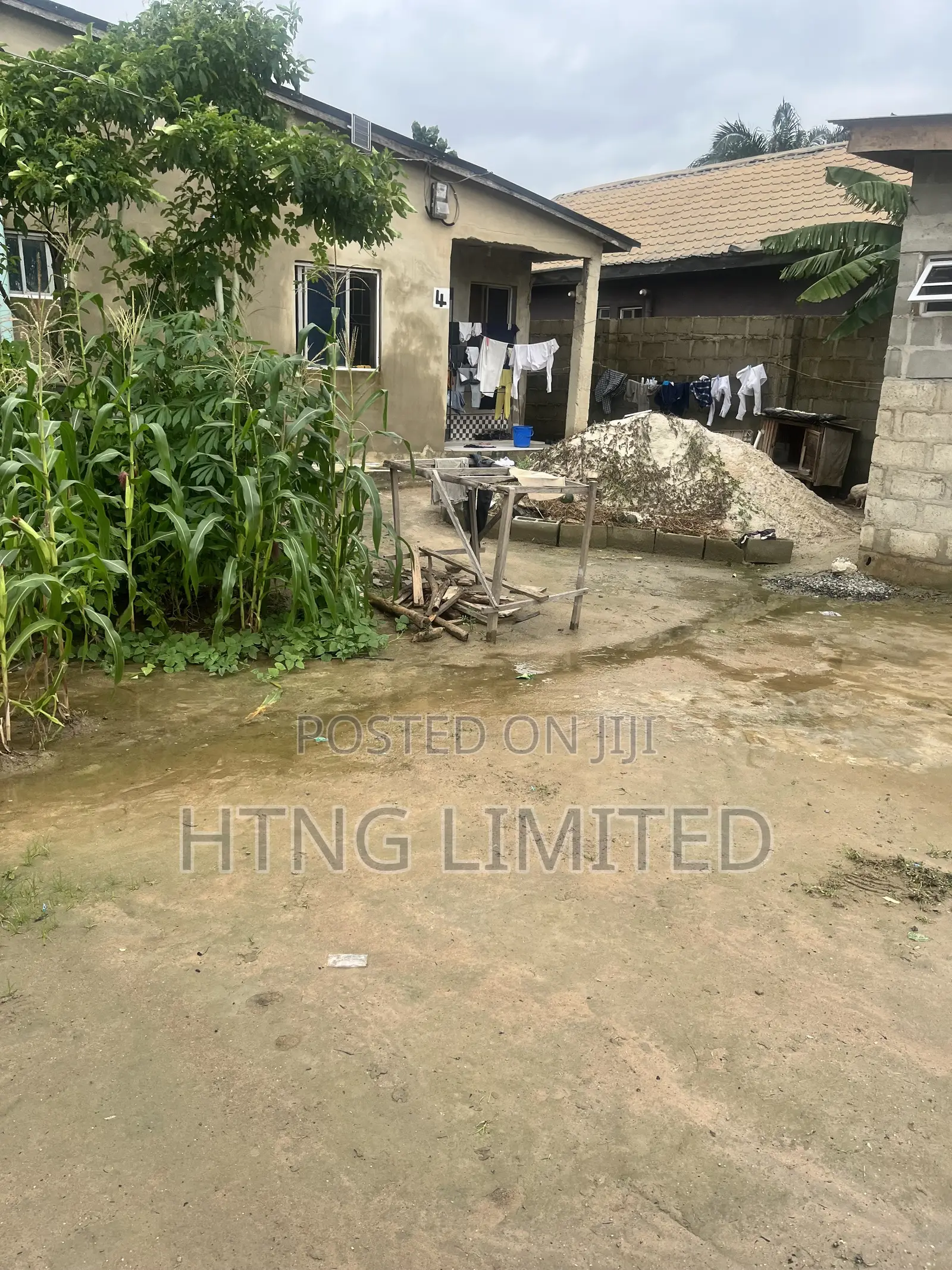 3bdrm Block of Flats in Wagbare, Igbogbo for sale in Igbogbo