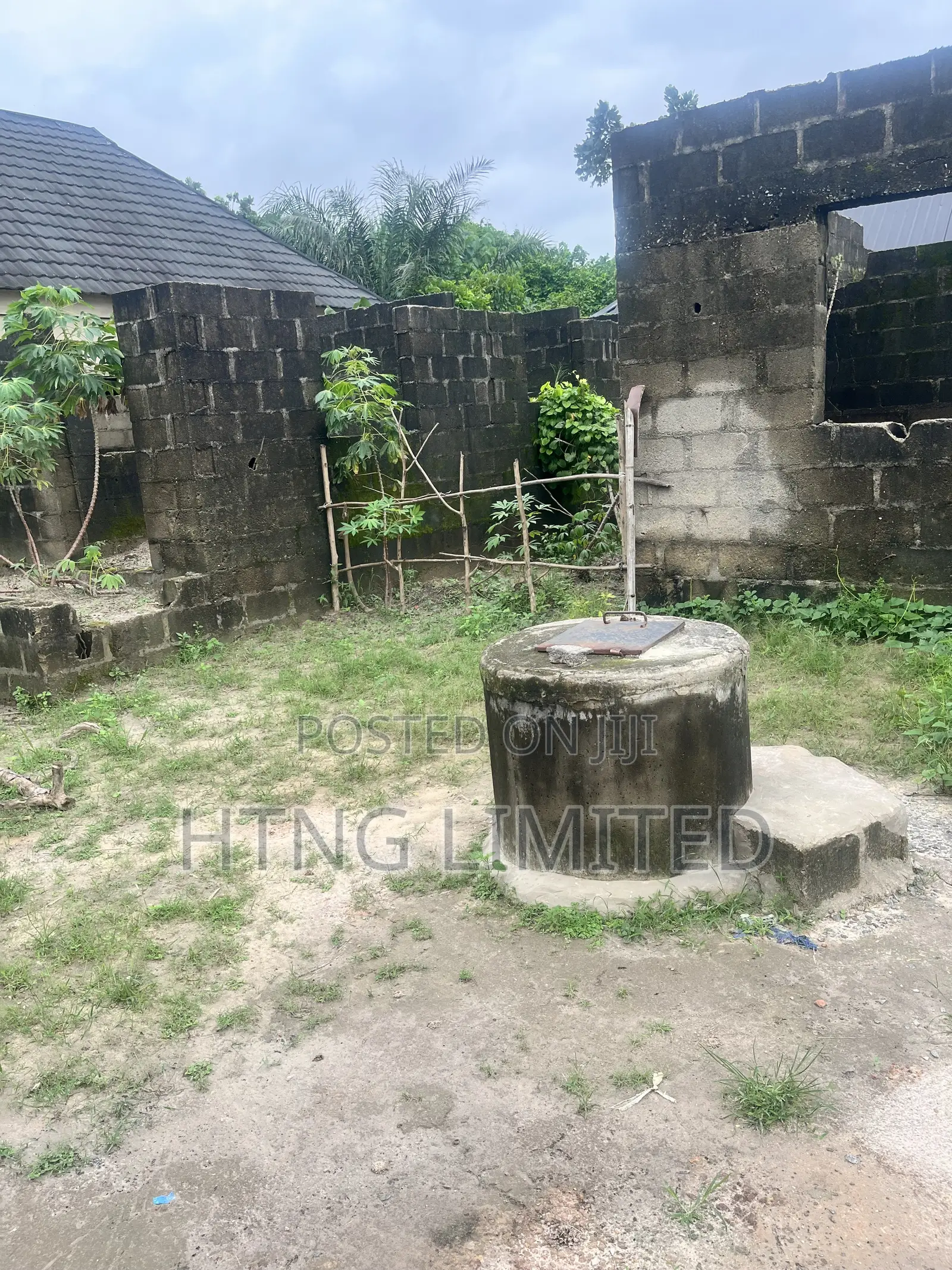 3bdrm Block of Flats in Wagbare, Igbogbo for sale in Igbogbo