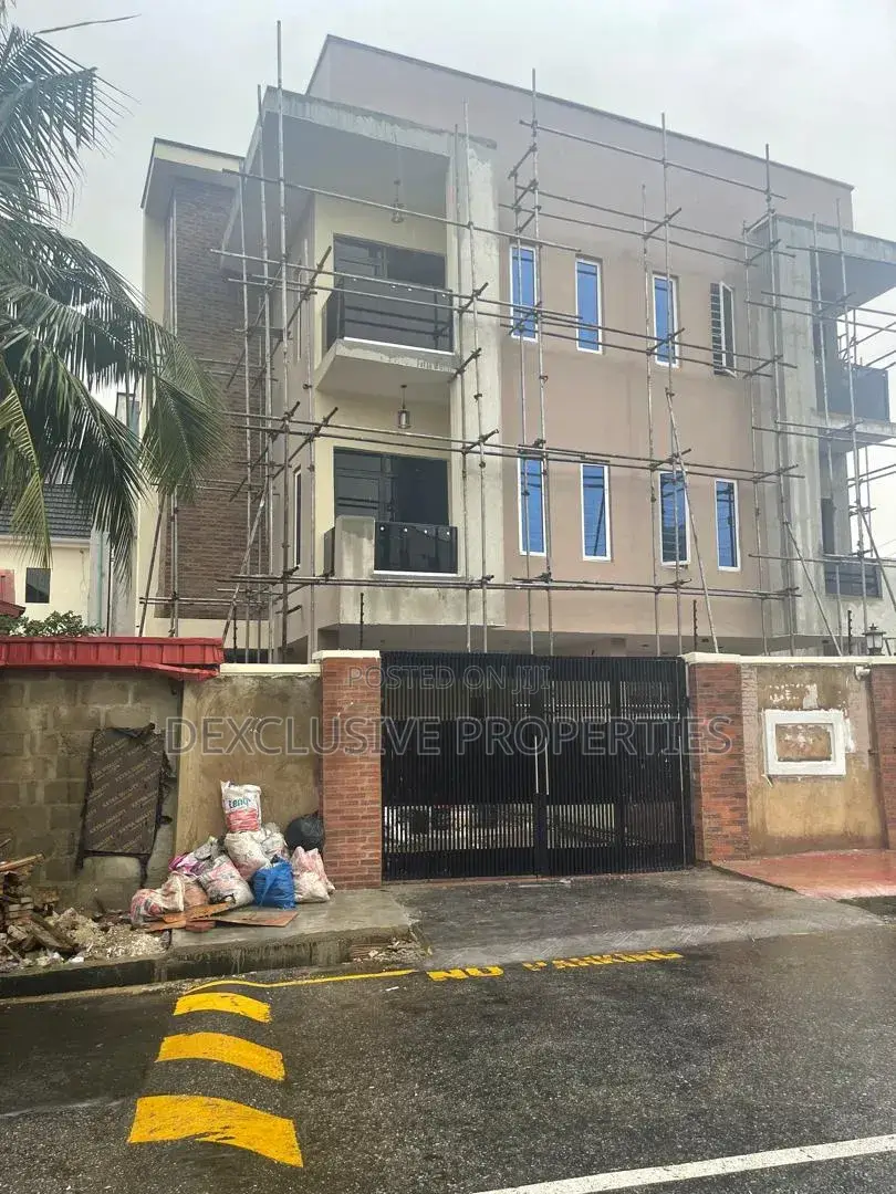 4bdrm Duplex in Off Emmanuel Keshi, GRA Phase 2 Shangisha for sale in GRA Phase 2 Shangisha