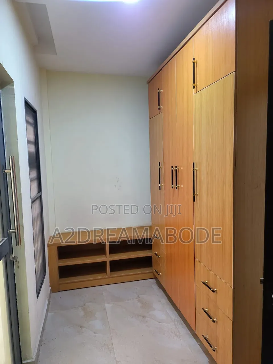 5bdrm Duplex in Maryland, Mende for rent in Mende