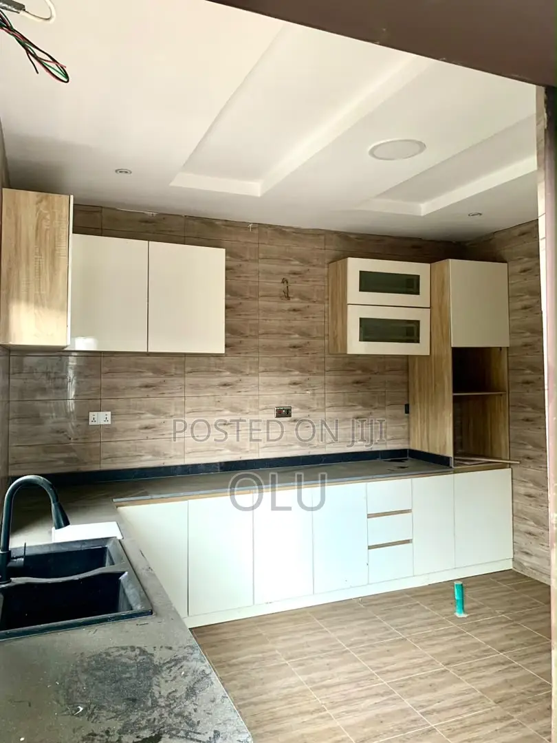 4bdrm Duplex in Ajao Estate, Mobolaji Bank Anthony Way for sale in Mobolaji Bank Anthony Way