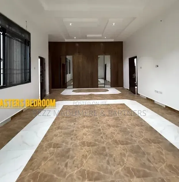 5bdrm Duplex in Woji , Port Harcourt for sale in Woji