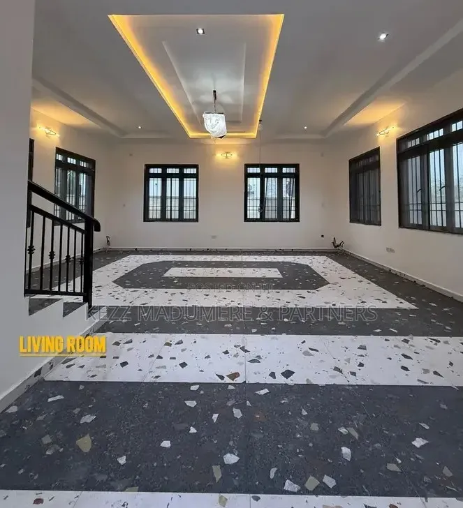 5bdrm Duplex in Woji , Port Harcourt for sale in Woji