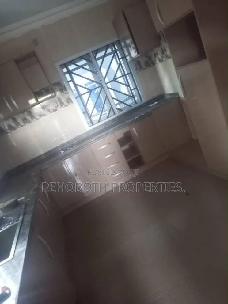 12bdrm Duplex in Akoto Elebu, Akala Express for sale in Akala Express