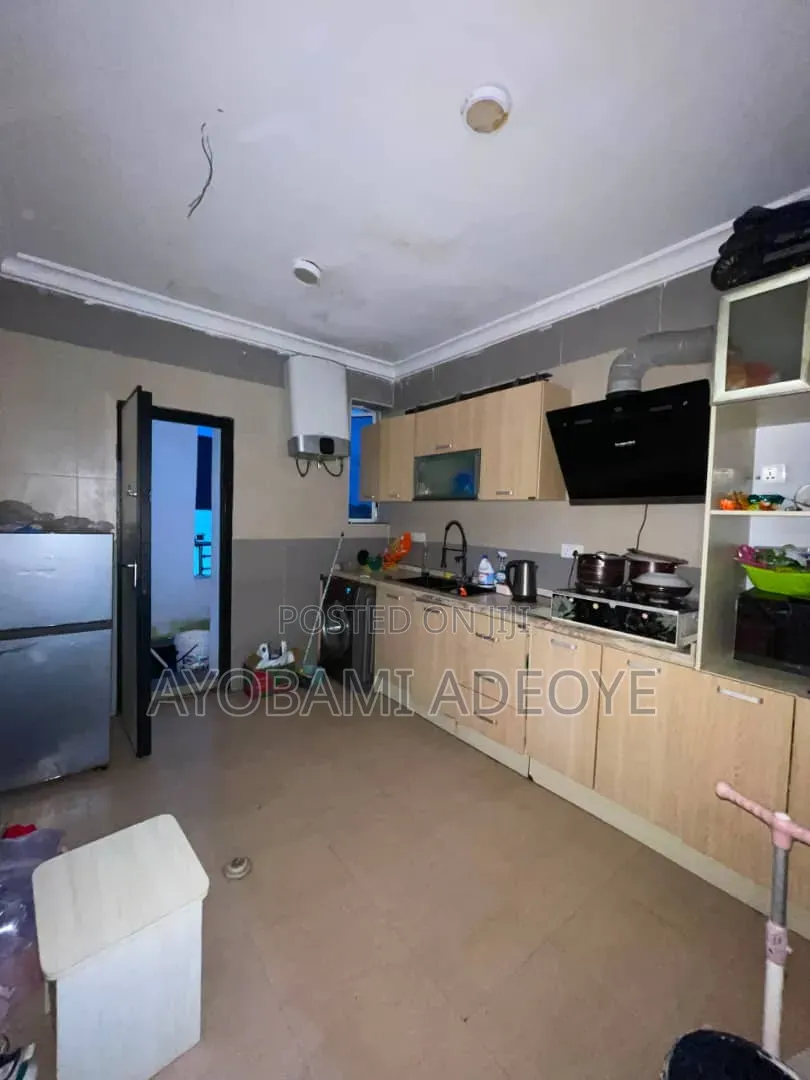 Mini Flat in Treasure Court 1, Chevron for rent in Chevron