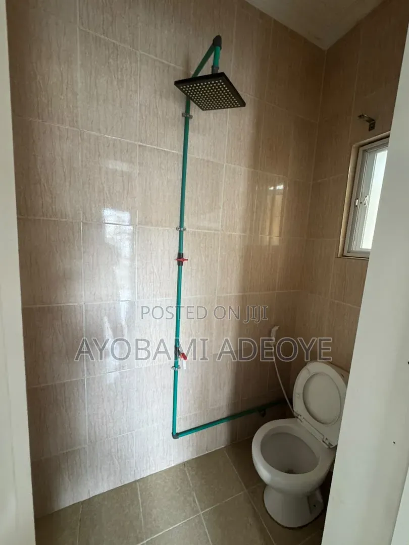 Studio Apartment in Oba Musa, Agungi for rent in Agungi