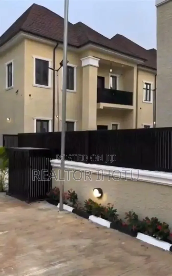 4bdrm Duplex in Gaduwa Estate for sale in Gaduwa