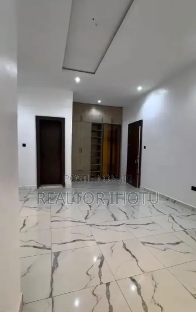 4bdrm Duplex in Gaduwa Estate for sale in Gaduwa