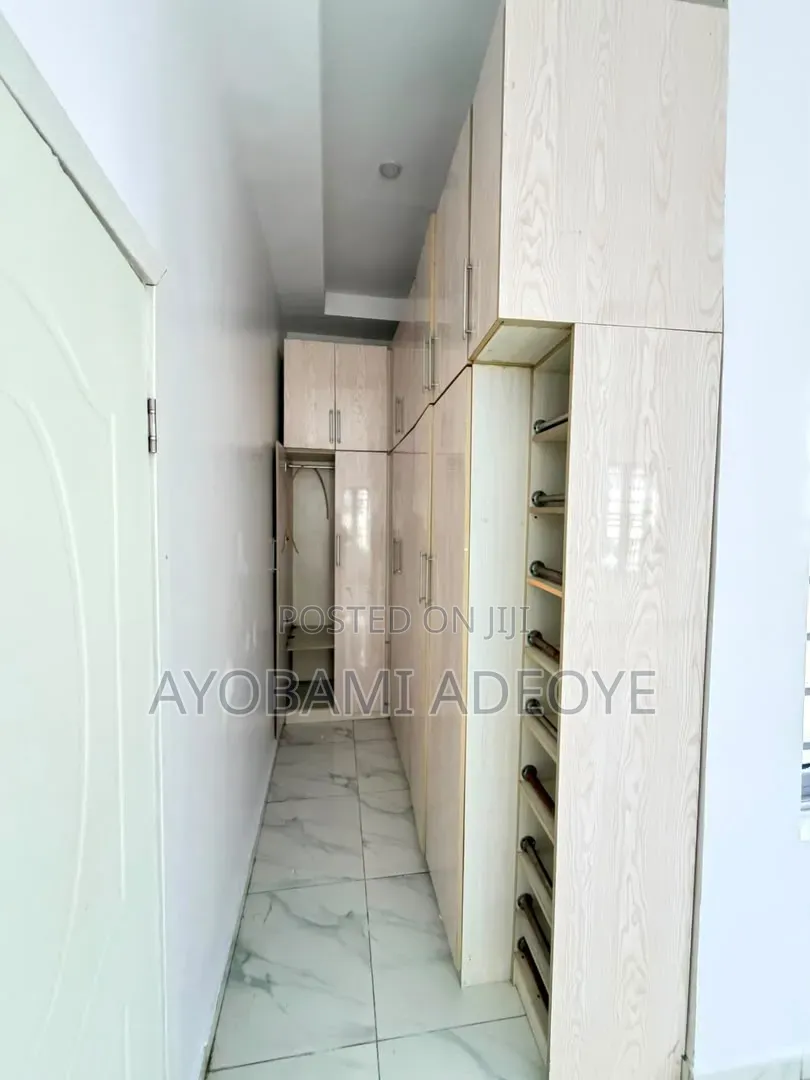 1bdrm Shared Apartment in Osapa London for rent in Osapa london