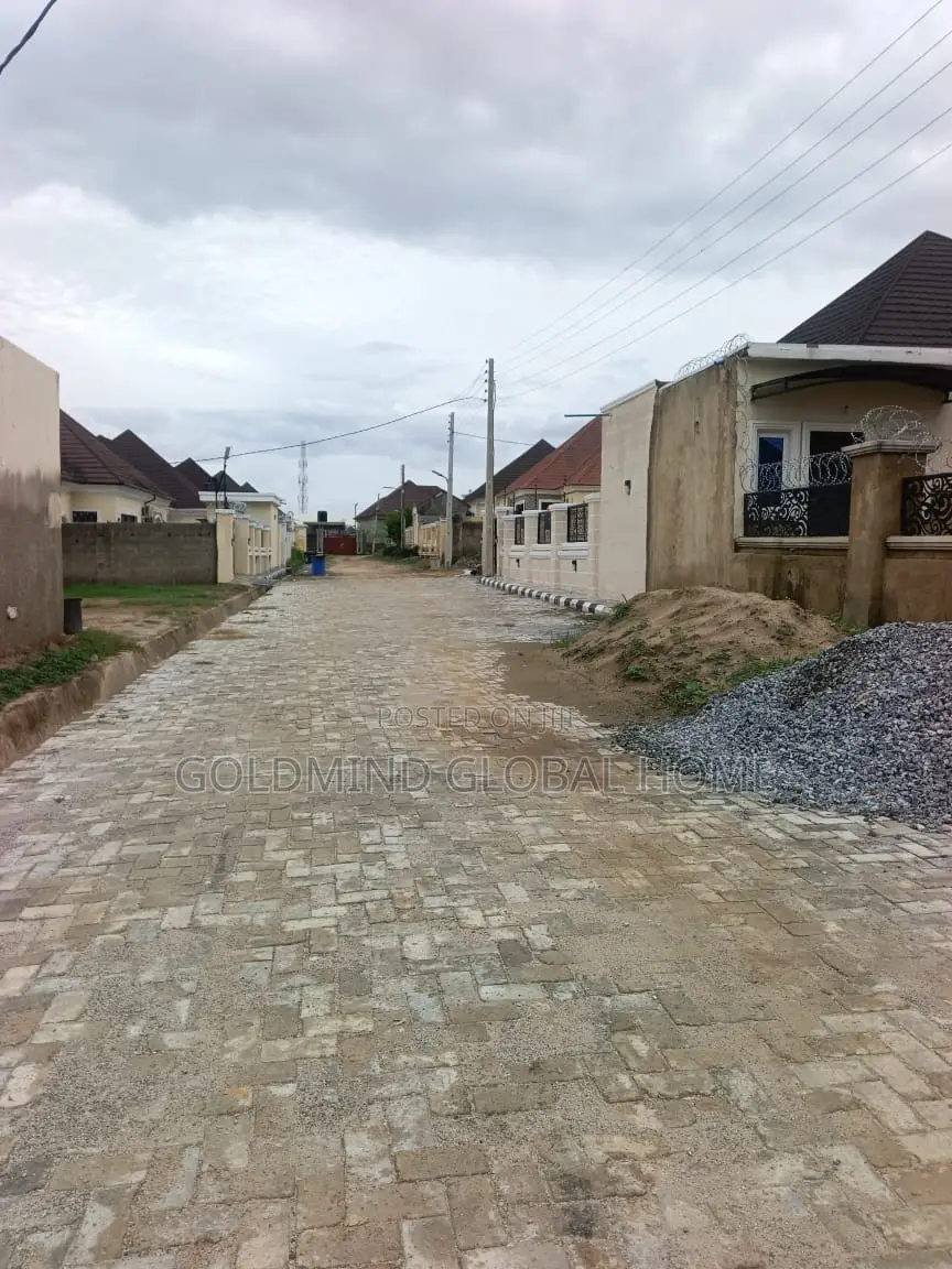 6 Units of Shops for Sale – Mahs Home Estate, Lugbe in Sabon Lugbe
