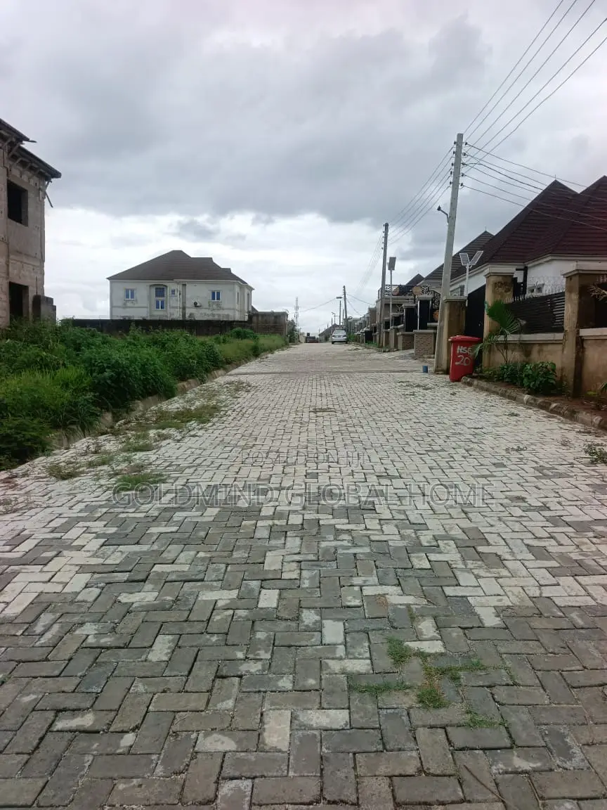 6 Units of Shops for Sale – Mahs Home Estate, Lugbe in Sabon Lugbe